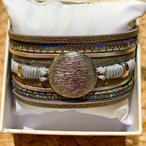 Saachi jewelry on sale